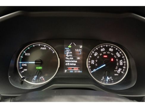 Used 2022 Toyota RAV4 LE image 21