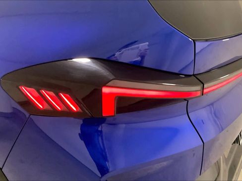Certified 2023 BMW XM AWD/4WD image 28