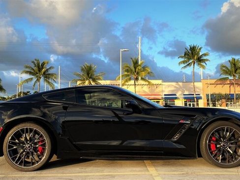 Used 2019 Chevrolet Corvette Z06 RWD image 4