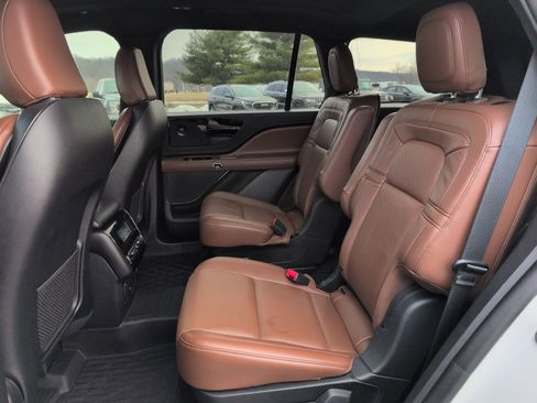 Used 2021 Lincoln Aviator Reserve image 33