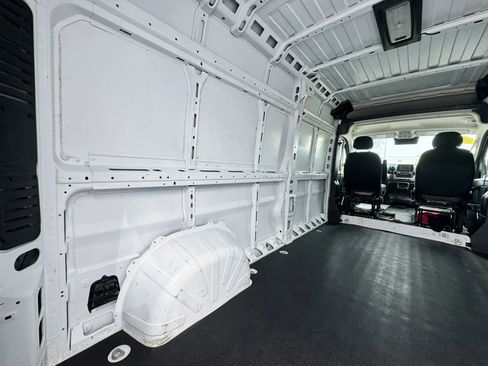 Used 2024 RAM ProMaster 2500 w/ Convenience Group FWD image 26