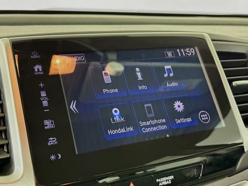 Used 2017 Honda Pilot EX-L image 16