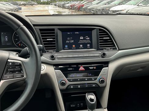 Used 2018 Hyundai Elantra Value Edition FWD image 7