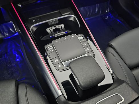 Certified 2023 Mercedes-Benz GLA 250 4MATIC image 32