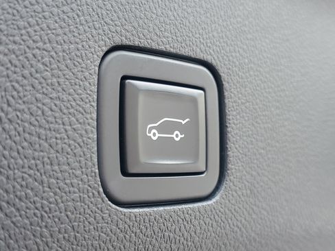 Used 2021 Chevrolet Tahoe LT image 10