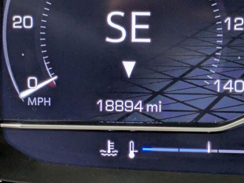 Used 2024 GMC Yukon Denali image 17