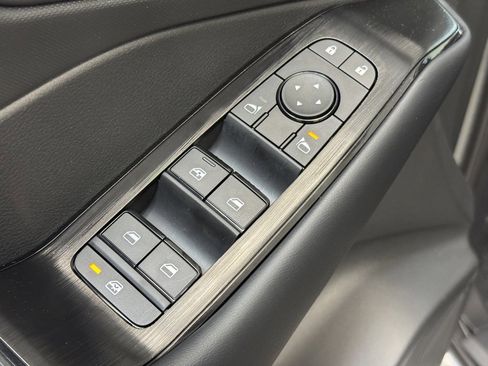 Certified 2025 Nissan Rogue S image 9