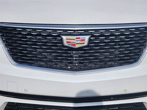 Certified 2025 Cadillac XT6 Premium Luxury image 9