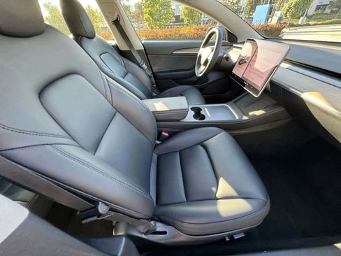 Used 2023 Tesla Model 3 Standard Range image 14