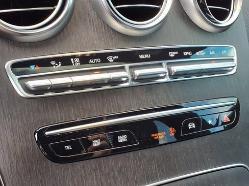 Used 2022 Mercedes-Benz GLC 300 4MATIC image 21