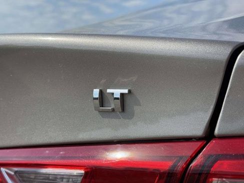 Used 2025 Chevrolet Malibu LT image 8