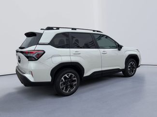 New 2026 Subaru Forester Premium AWD/4WD video 3