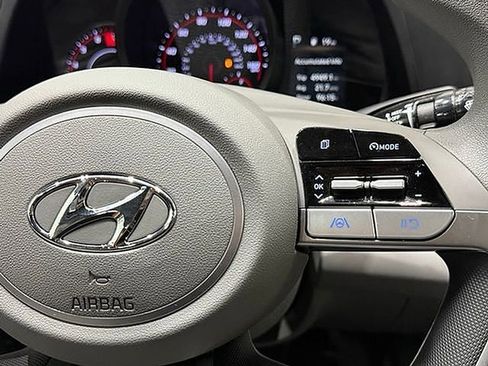 Used 2022 Hyundai Elantra SEL w/ Cargo Package image 24