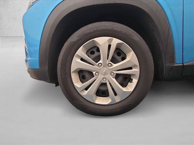 Certified 2025 Chevrolet Trax LS FWD image 17
