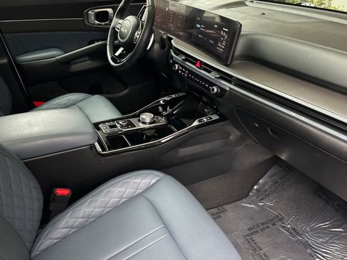 Used 2025 Kia Sorento SX Prestige image 18