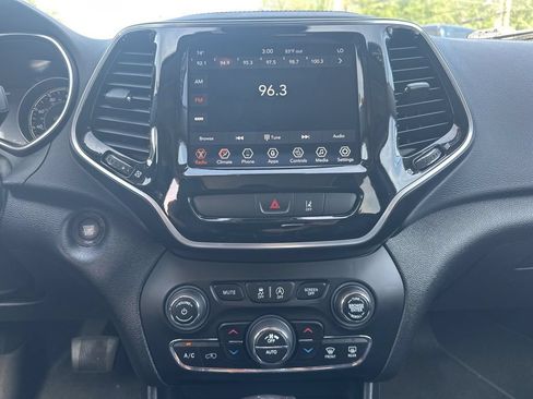 Used 2022 Jeep Cherokee Limited AWD/4WD image 22