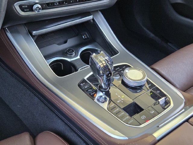 Used 2019 BMW X5 xDrive50i w/ Executive Package AWD/4WD image 16