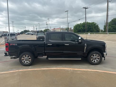 Used 2024 Ford F250 Lariat w/ Chrome Package image 4