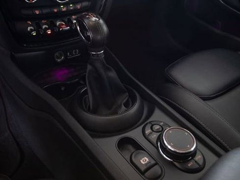 Used 2018 MINI Cooper Clubman S image 21