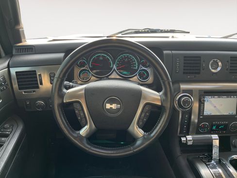 Used 2009 HUMMER H2 Luxury image 12