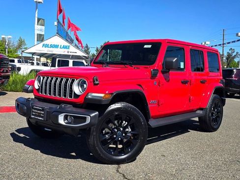 Certified 2025 Jeep Wrangler Unlimited Sahara image 3