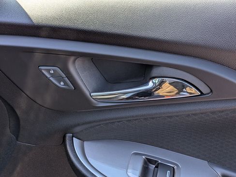Used 2024 Chevrolet Malibu LT FWD image 33