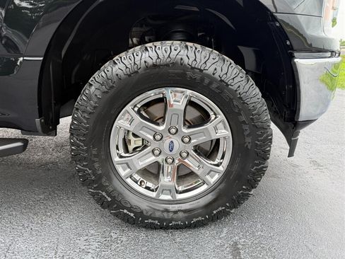 Used 2018 Ford F150 XLT w/ Equipment Group 302A Luxury AWD/4WD image 28