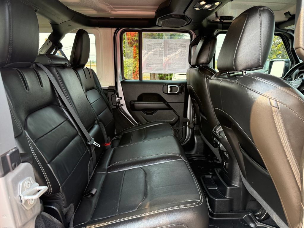 Used 2021 Jeep Wrangler Unlimited Sahara w/ Cold Weather Group AWD/4WD image 14