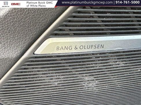 Used 2023 Audi Q8 Premium Plus image 24