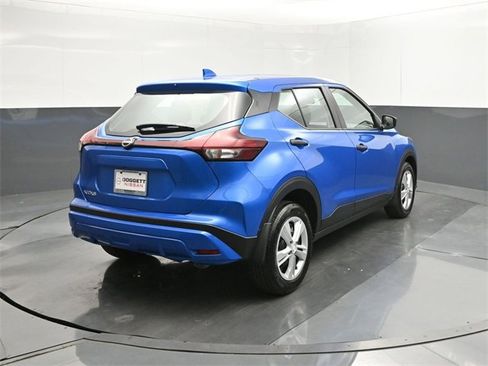 New 2025 Nissan Kicks Play S image 11