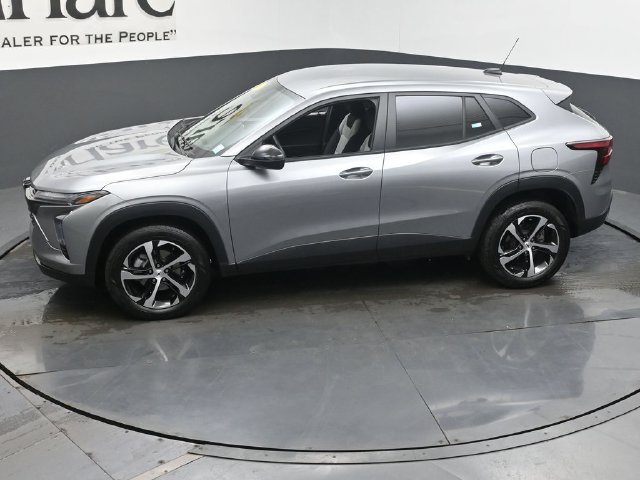 Used 2024 Chevrolet Trax RS w/ Driver Confidence Package FWD image 62