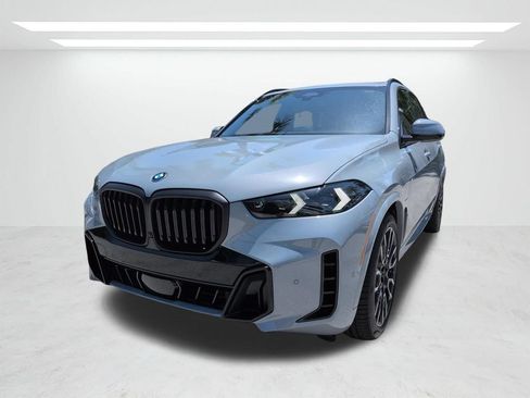 New 2026 BMW X5 xDrive50e w/ M Sport Package AWD/4WD image 8