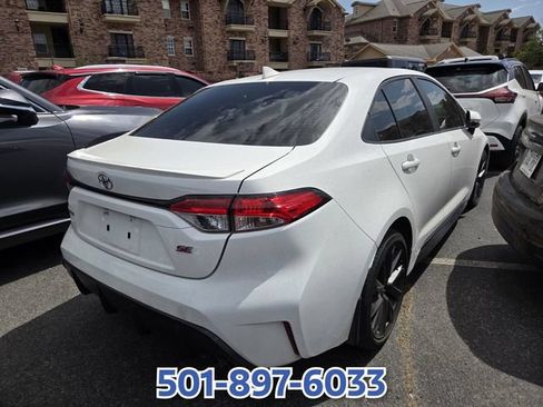 Used 2024 Toyota Corolla SE FWD image 3