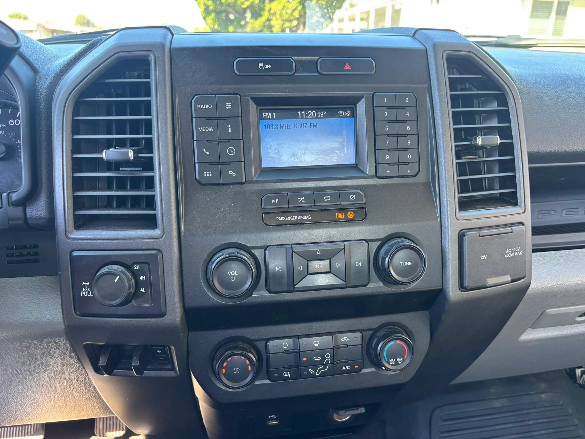 Used 2022 Ford F350 XL w/ Power Equipment Group AWD/4WD image 4