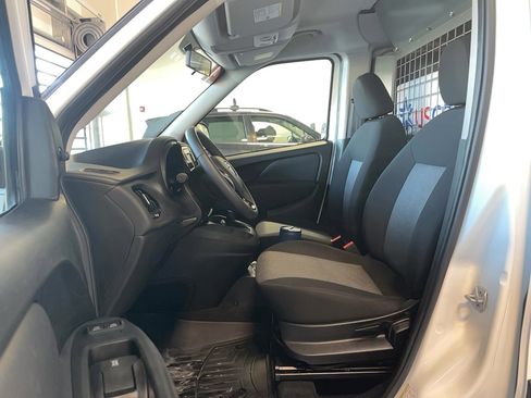 Used 2021 RAM ProMaster City Tradesman SLT image 5