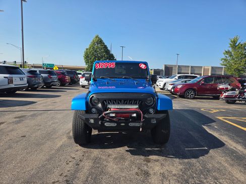Used 2015 Jeep Wrangler Sahara w/ Dual Top Group AWD/4WD image 2