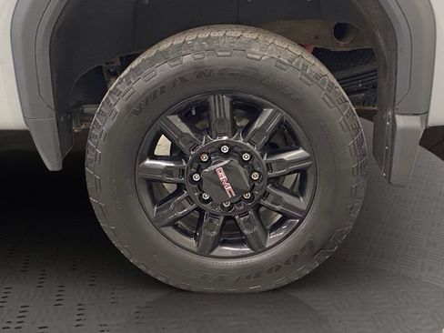 Used 2024 GMC Sierra 2500 AT4 w/ AT4 Preferred Package AWD/4WD image 38