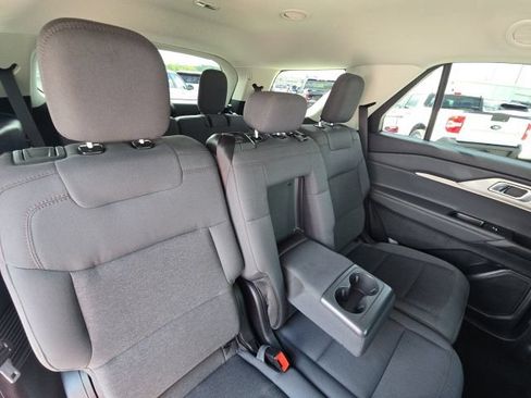 Used 2025 Ford Explorer Active RWD image 15