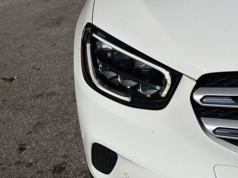 Used 2021 Mercedes-Benz GLC 300 image 9