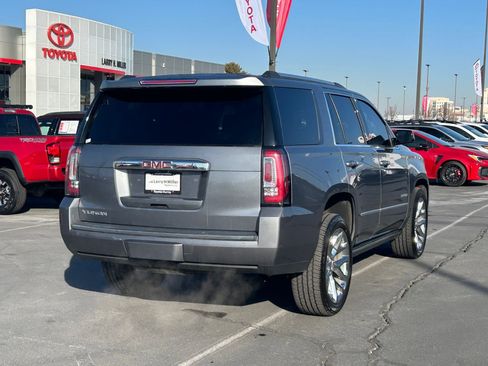 Used 2020 GMC Yukon Denali w/ Denali Premium Package image 5