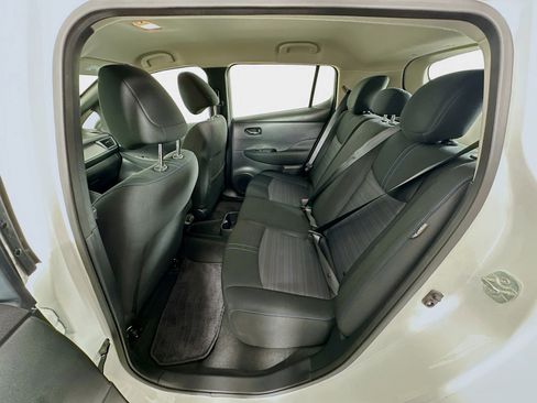 Used 2024 Nissan Leaf S image 26