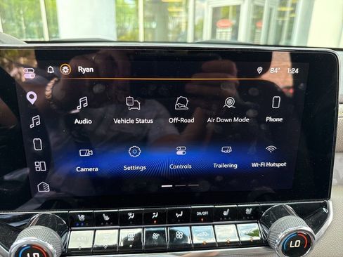 Used 2025 Chevrolet Colorado ZR2 w/ Technology Package image 51