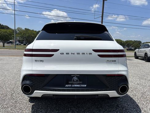 Used 2022 Genesis GV70 3.5T Sport w/ Sport Prestige Package AWD/4WD image 4