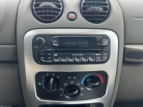 Used 2005 Jeep Liberty Limited image 18