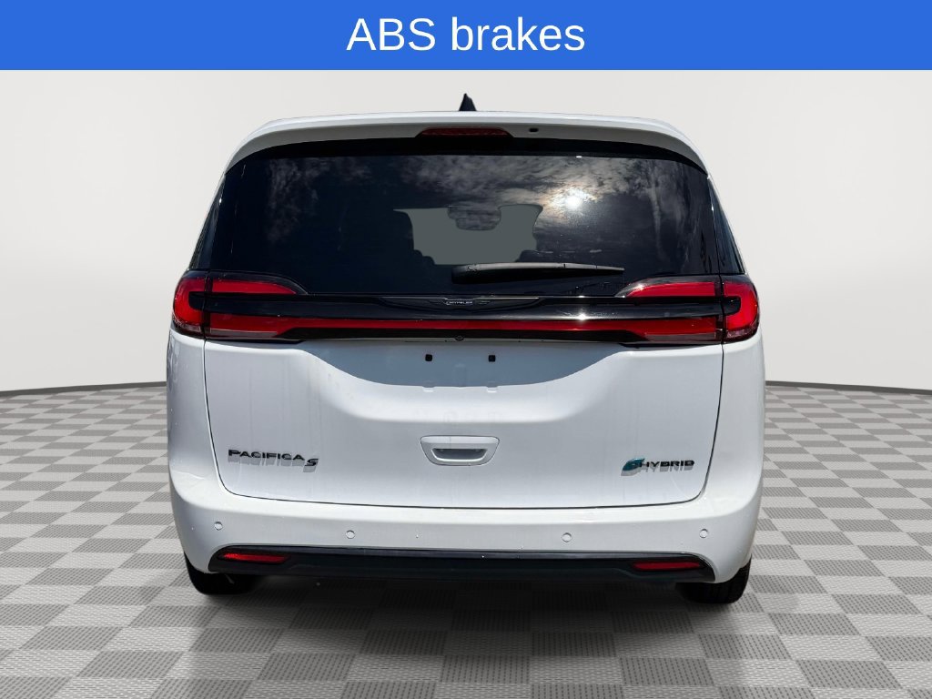 Used 2024 Chrysler Pacifica Limited FWD image 8