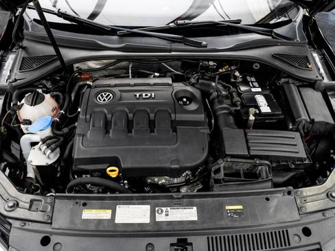 Used 2015 Volkswagen Passat TDI SE FWD image 56