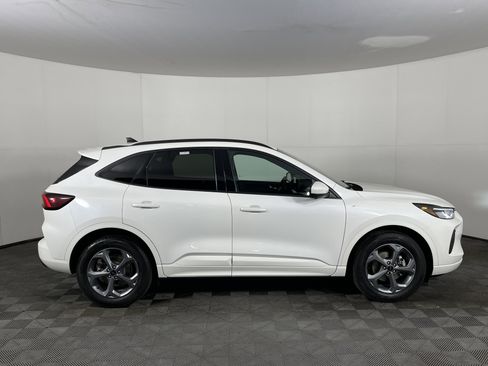 Used 2023 Ford Escape ST-Line Select w/ Tech Pack #2 image 5