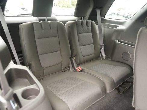 Used 2014 Ford Explorer XLT w/ Equipment Group 201A FWD image 16