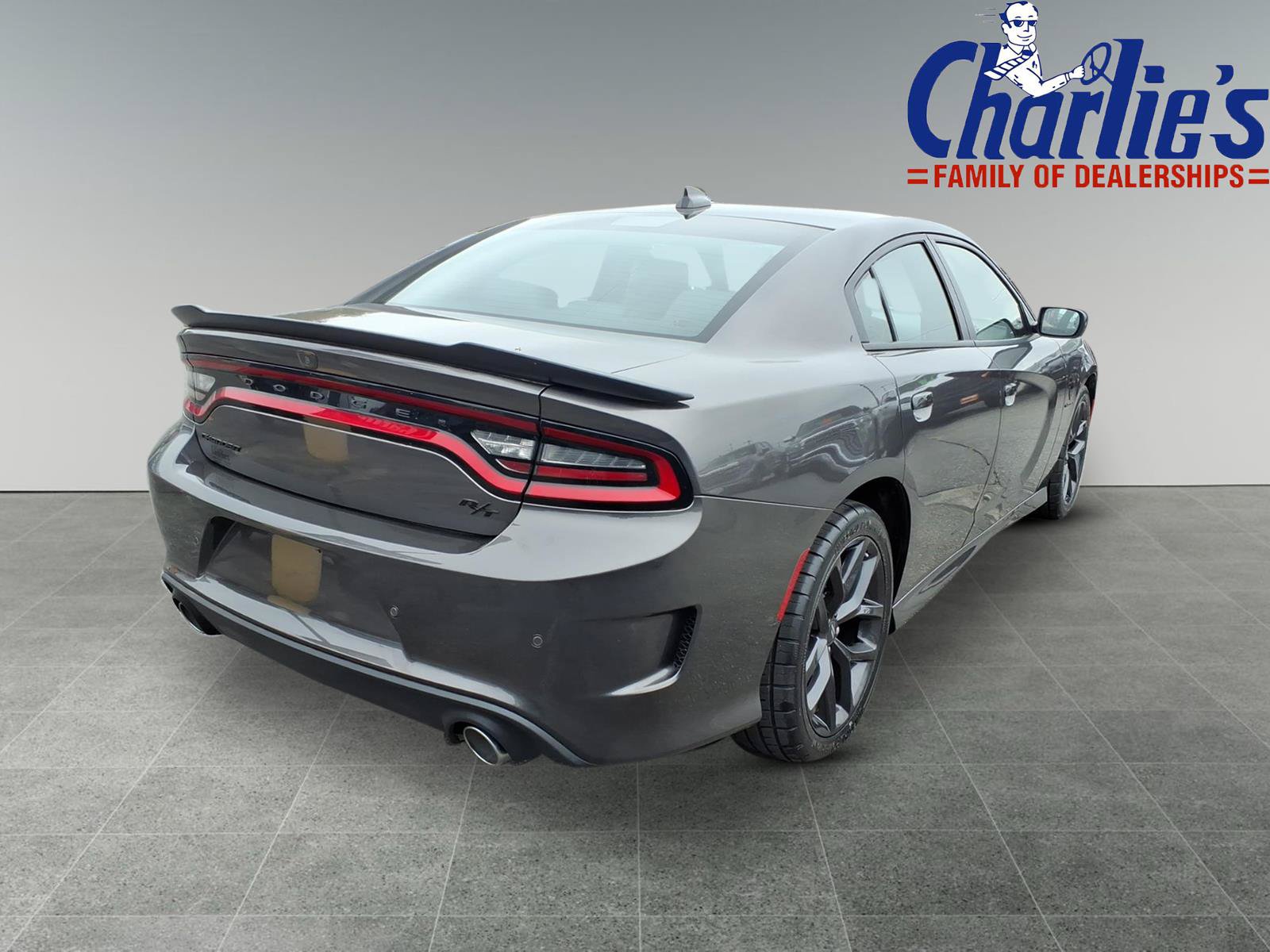 Used 2022 Dodge Charger R/T w/ Plus Group RWD image 4