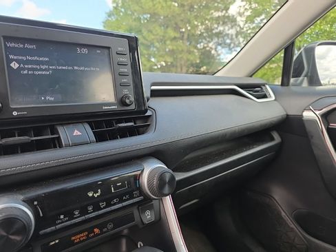 Used 2020 Toyota RAV4 LE w/ All Weather Liner Package AWD/4WD image 19